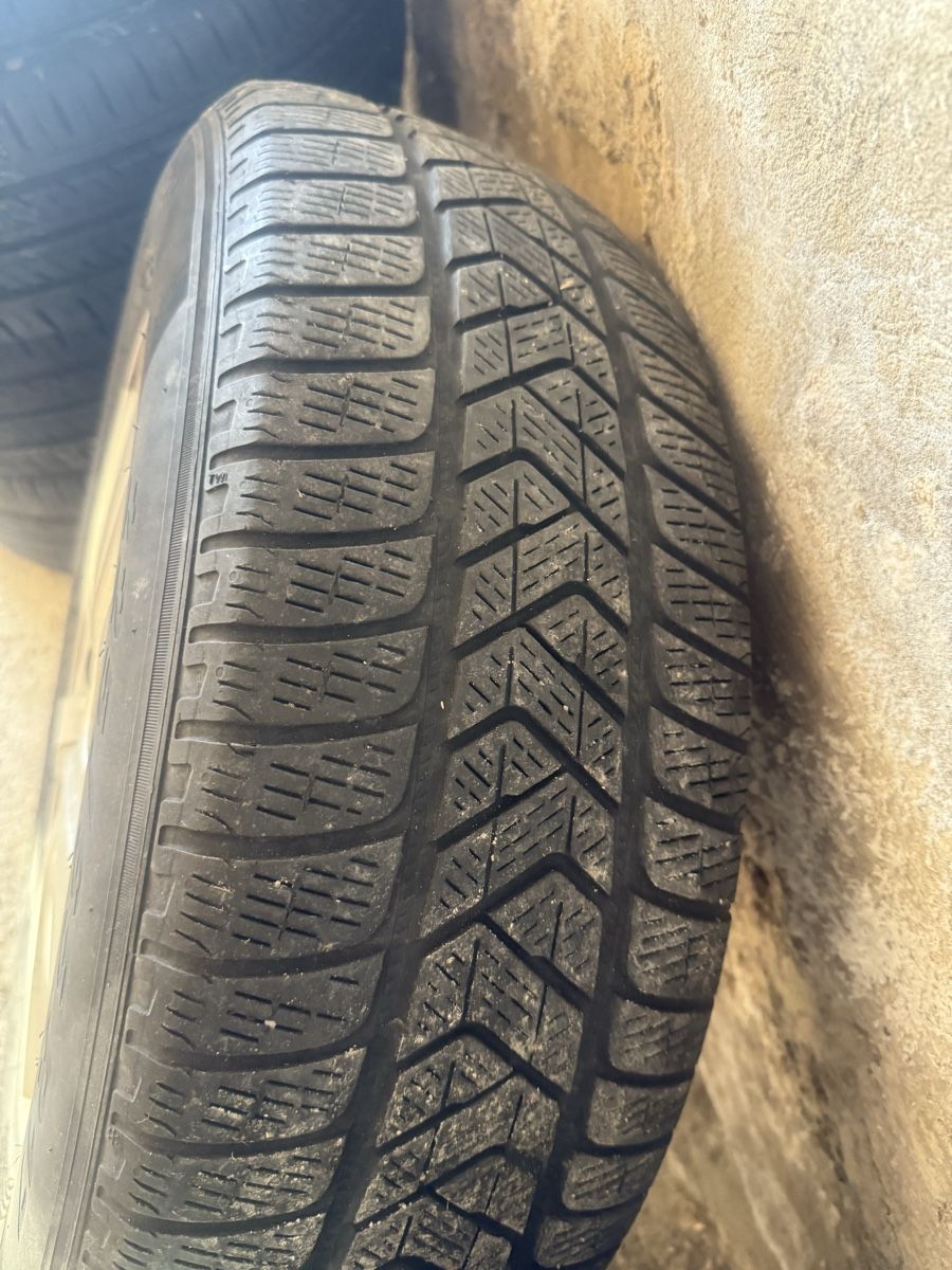 Pneumatici & Ruote complete: Kompletträder 225/65 R 17  – Usato da Glattbrugg venduto da ME- 6