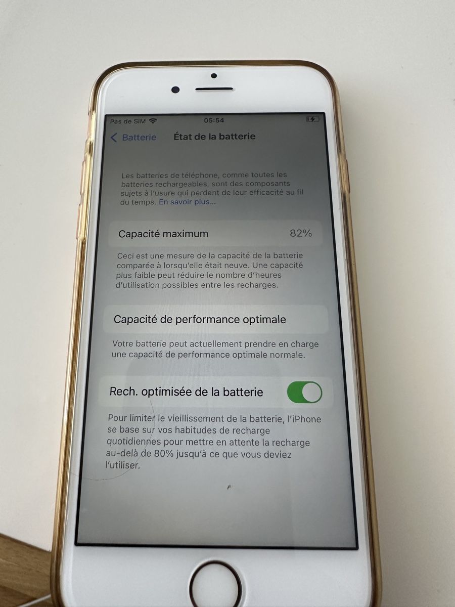 Apple Portables: Iphone 6s  – D'occasion à Uzwil par Chevalier7 3
