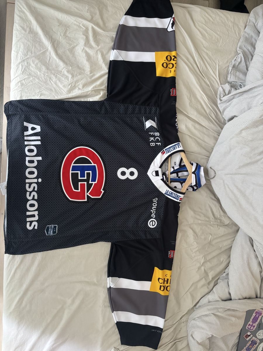 Fribourg-Gottéron Canottiere & Pantaloni: Maillot Santiago Näf Gottéron – Nuovo (secondo la descrizione) da St-Oyens venduto da loi_yt5c