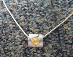 hübsche kette mit anhänger