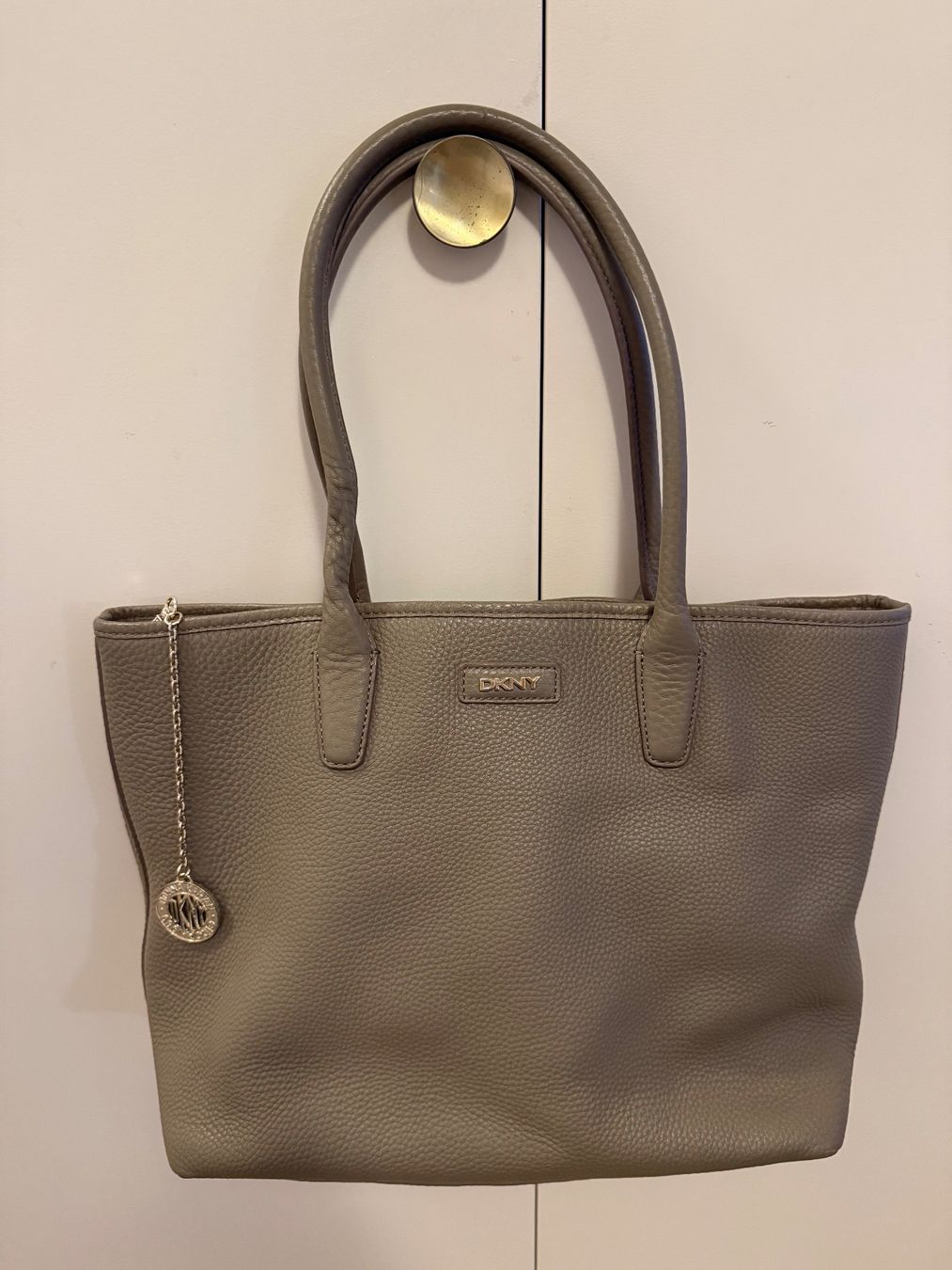 DKNY Borse da donna: Sac DKNY – Usato da Grand-Lancy venduto da sar_2t5x