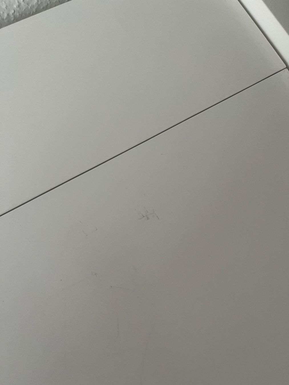 Ikea Tische: Schreibtisch mit Schubladen (Ikea ALEX) – Gebraucht aus Rain von  4