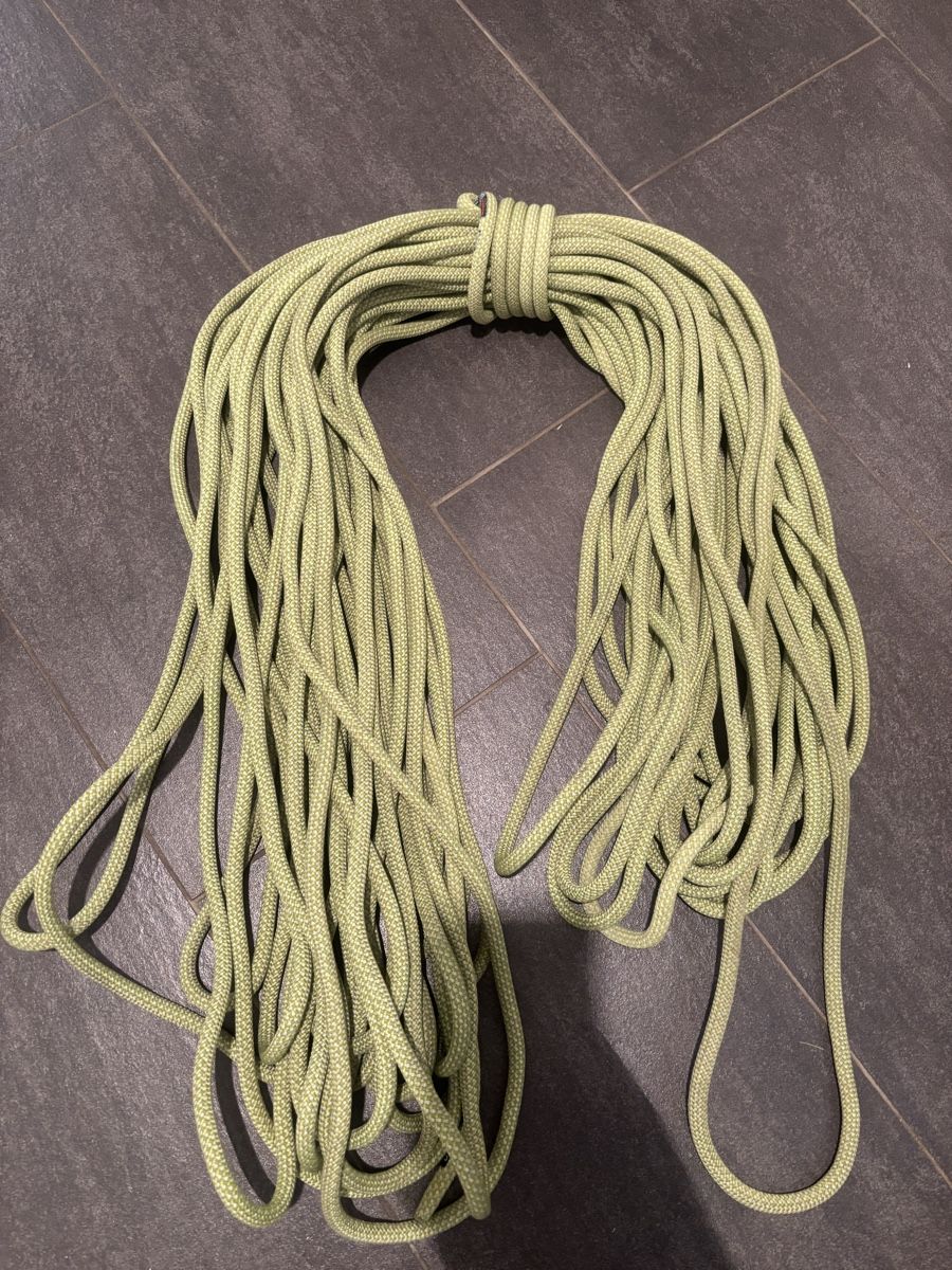 Mammut Corde: Mammut Seil 50m 9.5mm – Usato da Sirnach venduto da Fabrice--_--