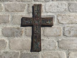 Religiöses Kreuz mit Szenenfigur en 45cm x 25cm