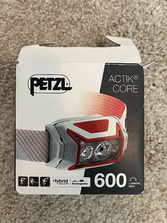 Lampes: PETZL ACTIK® CORE Stirnlampe – D'occasion à Riehen par daeweritz 1