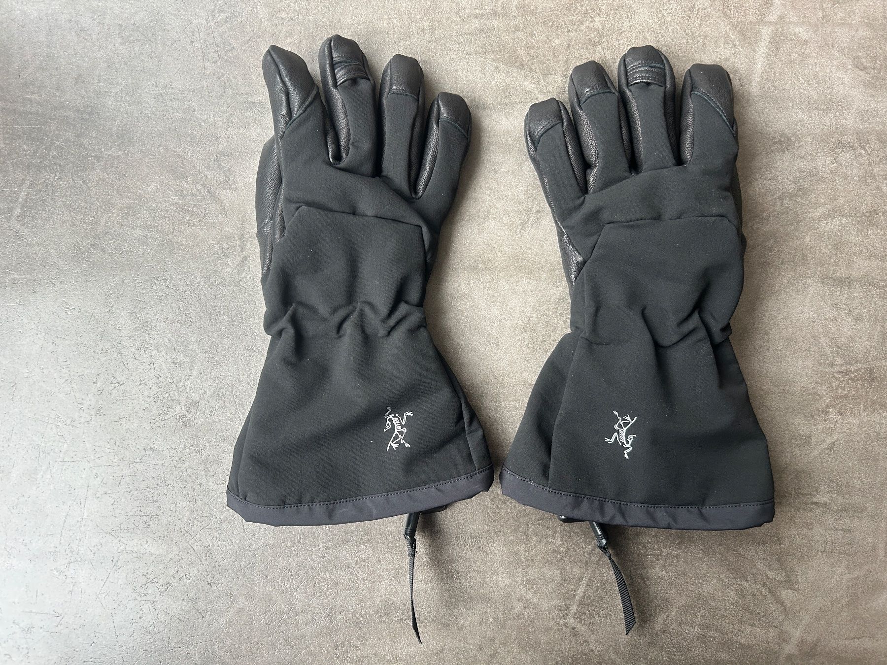 Arcteryx Guanti & manicotti: Arcteryx Handschuhe Grösse M – Nuovo (secondo la descrizione) da Udligenswil venduto da Wne 1
