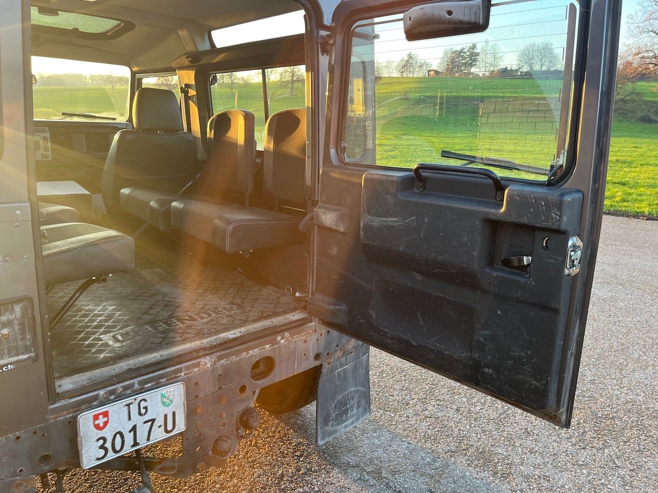Land Rover Autos: LAND ROVER Defender 90 TD5 – Gebraucht aus Sirnach von MaechlerAutomobile 6