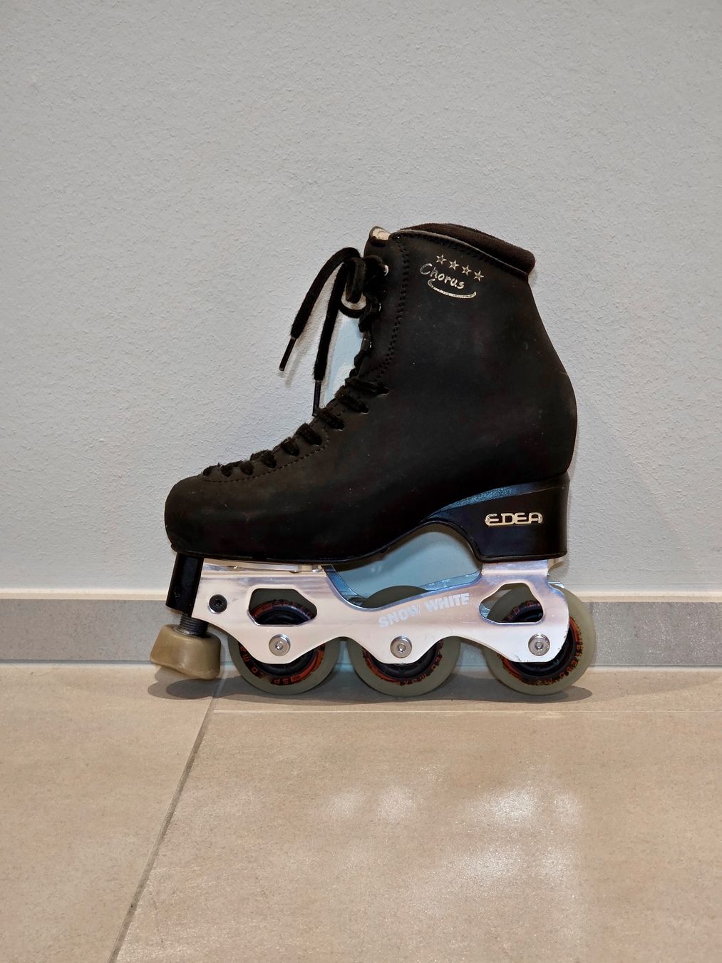 Pattini in linea & Pattini a rotelle: Edea Snow White Inline Kunstlauf Rollerblades – Usato da Sursee venduto da czi_t5sn