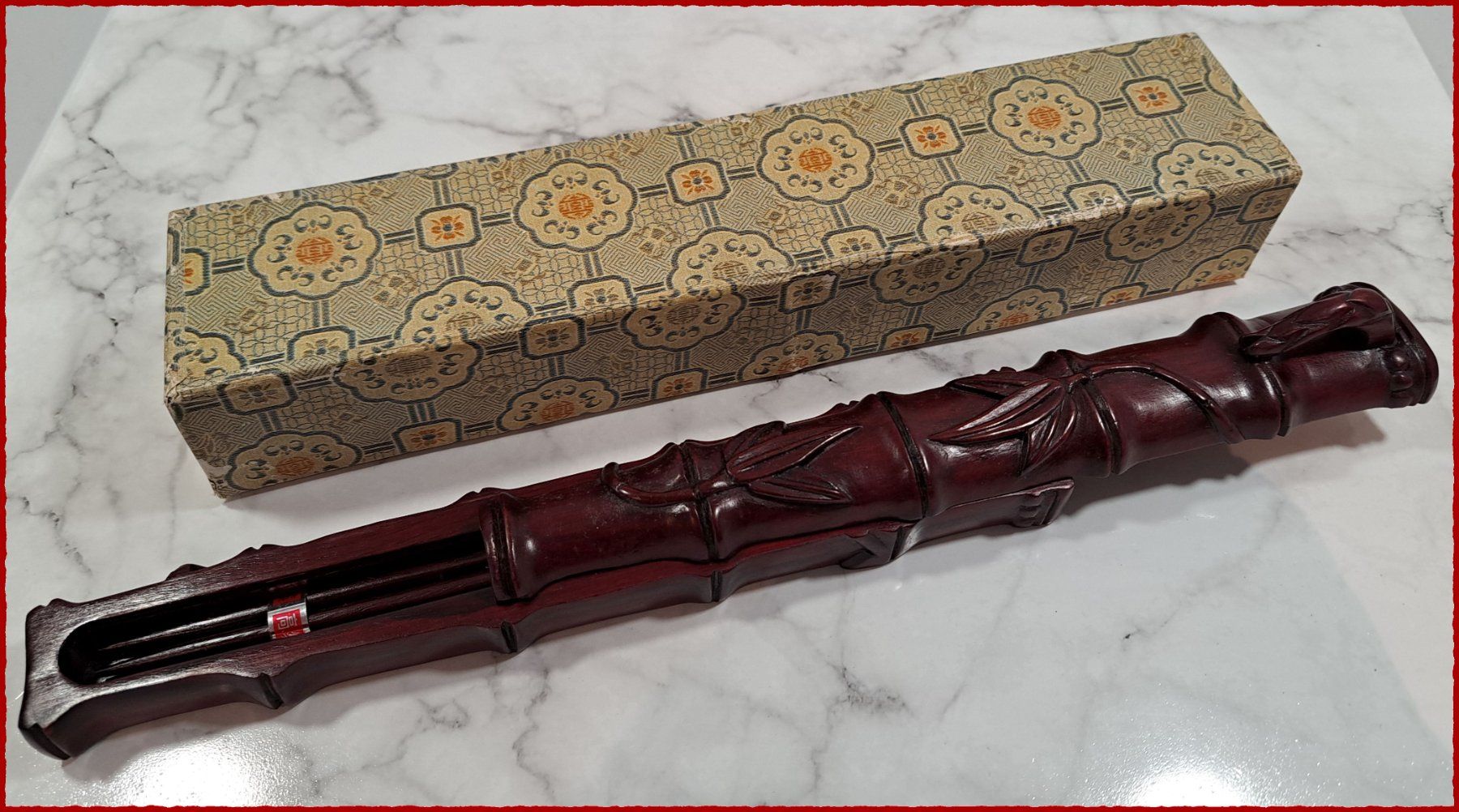 Set di posate: Essstäbchen in Handgeschnitzter Holzbox (Chopsticks) – Nuovo e nell'imballaggio originale da Nassenwil venduto da QuarySeller 2