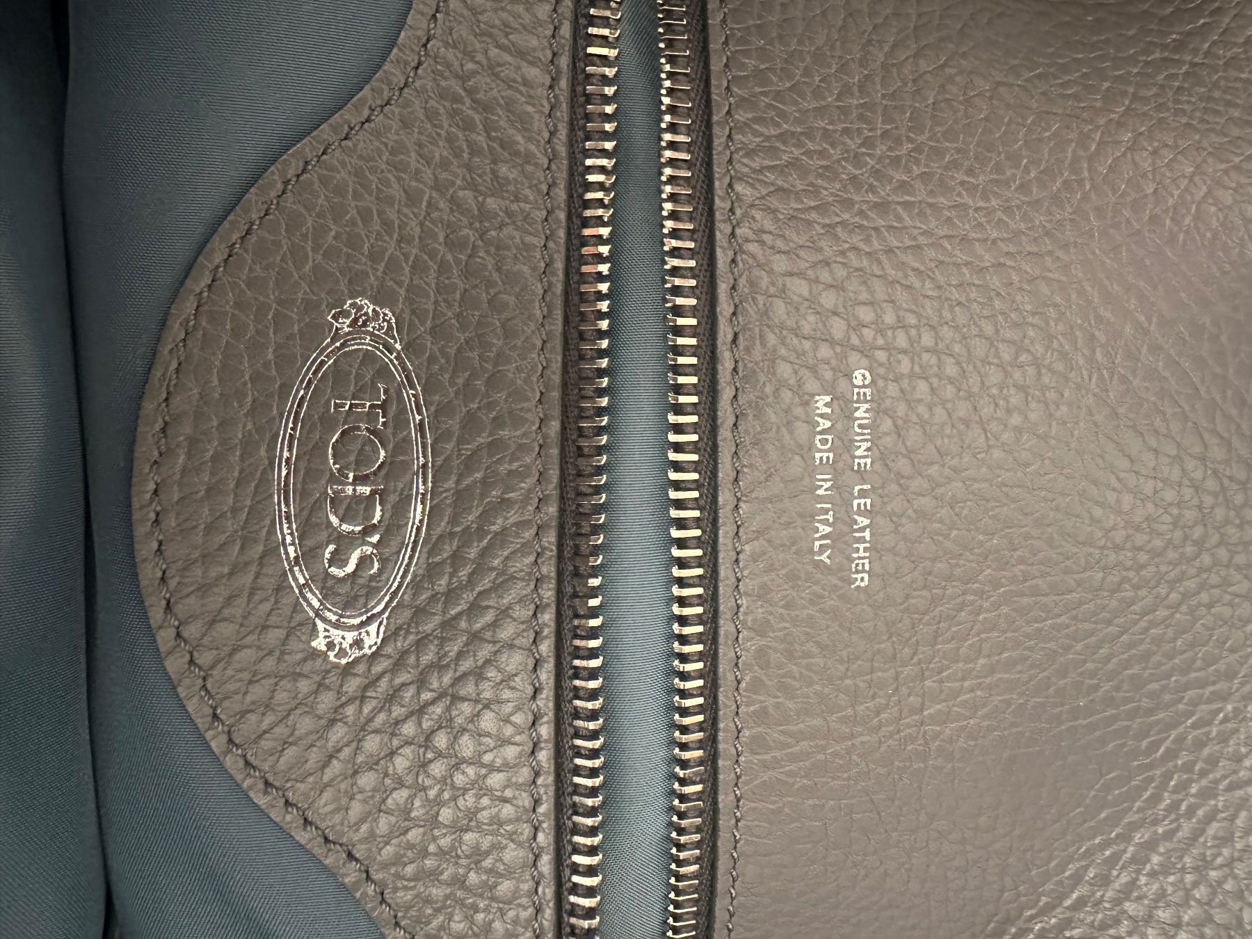 Tod'S Sacs femmes: Originale Tod's Ledertasche/Schopper – Neuf (Voir description) à Dübendorf par eld_5pbv 2