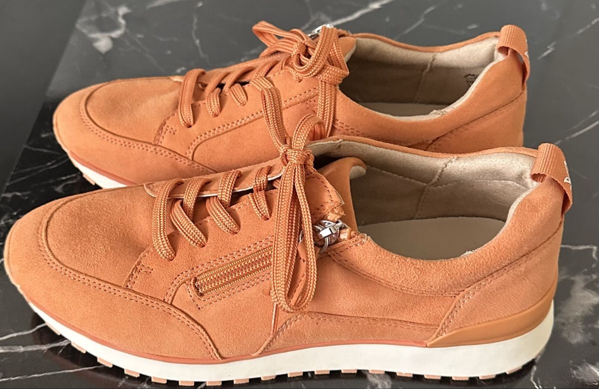 Damenschuhe: Damen Sneaker Caprice Gr. 38,ungetragen – Neu (gemäss Beschreibung) aus Mauensee von Braut-kleid