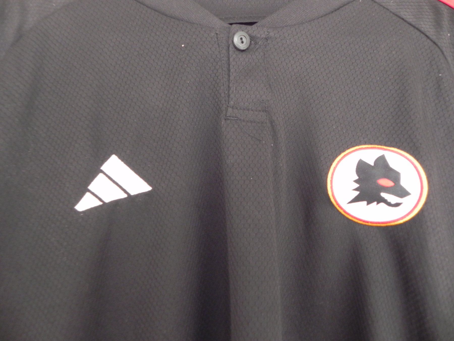 Adidas Canottiere & Pantaloni: AS Roma Third Kit Trikot 2023/24 Grösse L – Nuovo e nell'imballaggio originale da Biel/Bienne venduto da Gogolozi 1