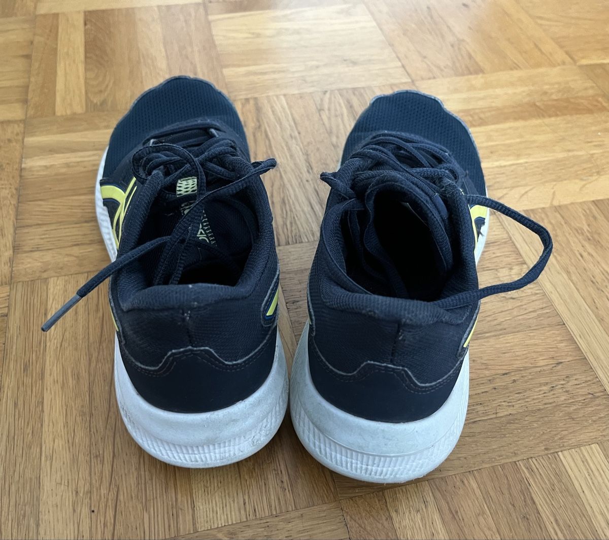 Asics Scarpe da uomo: Asics 37.5 – Usato da Bern venduto da Bettinaw76 2