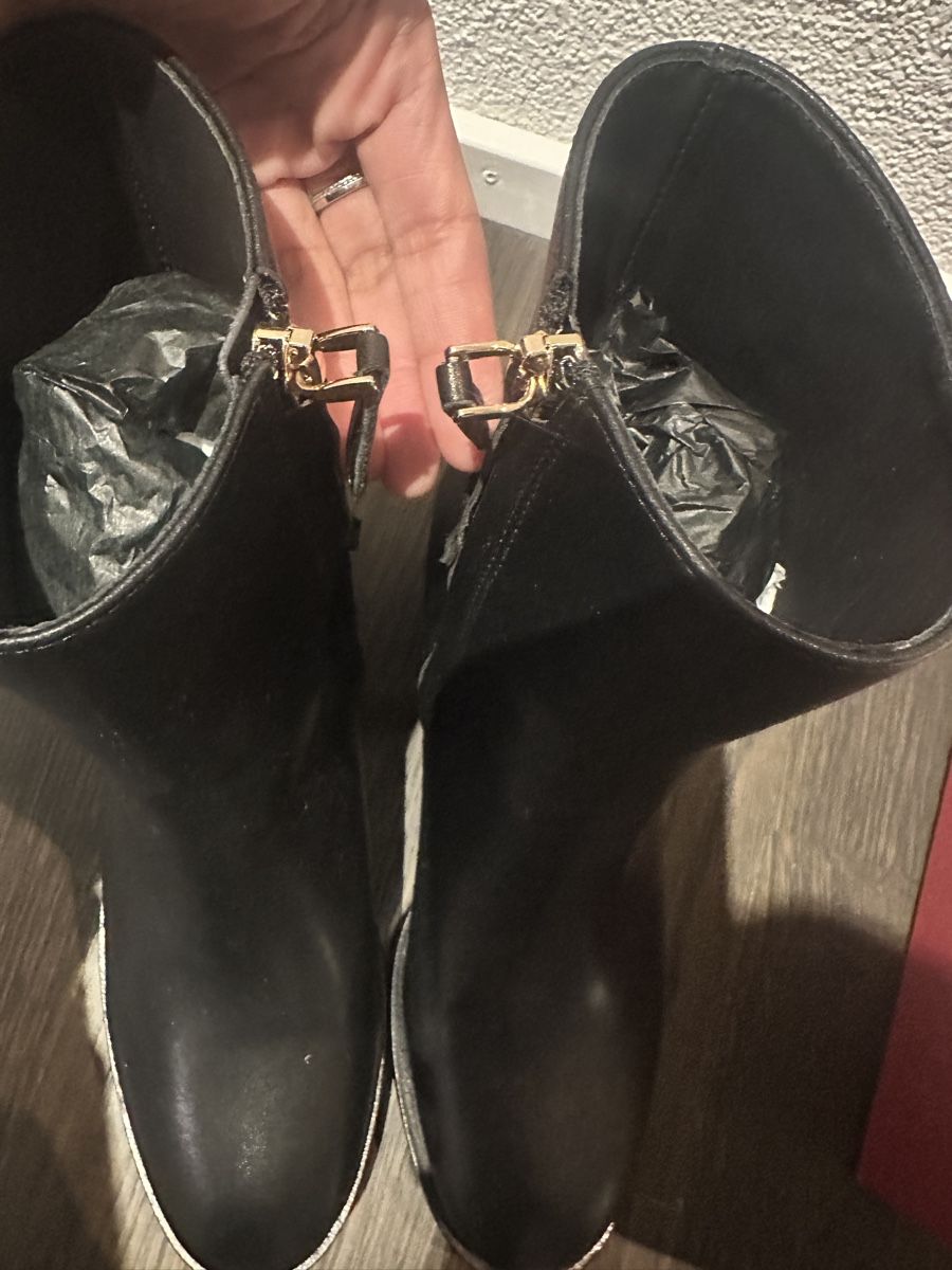 Scarpe da donna: Valentino Ankle Boots 37 – Usato da zug venduto da saliviolyn 1