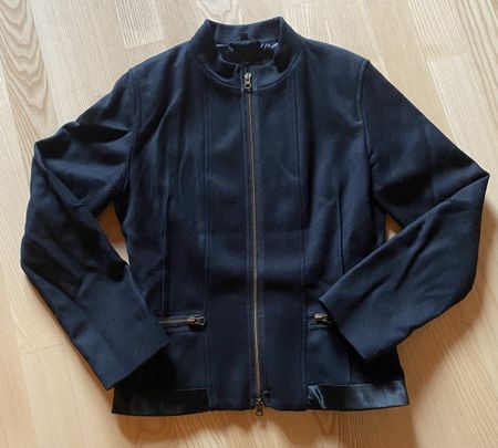 Tara Jarmon Jacke kurz schwarz Grösse 40