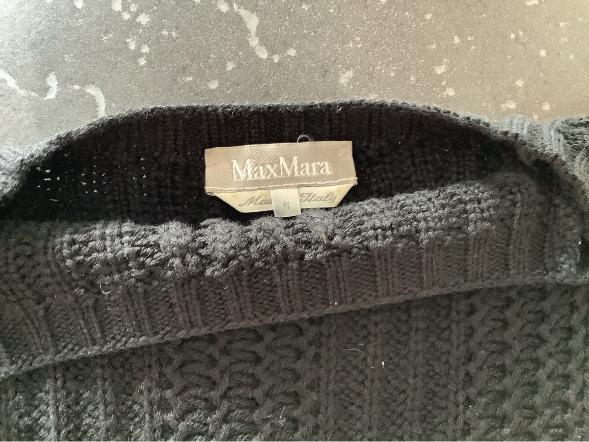 Max Mara Pullover & Sweatshirts: Pull MaxMara noir taille S bon état – Neu (gemäss Beschreibung) aus Granges -Paccot von Titi_1978 1