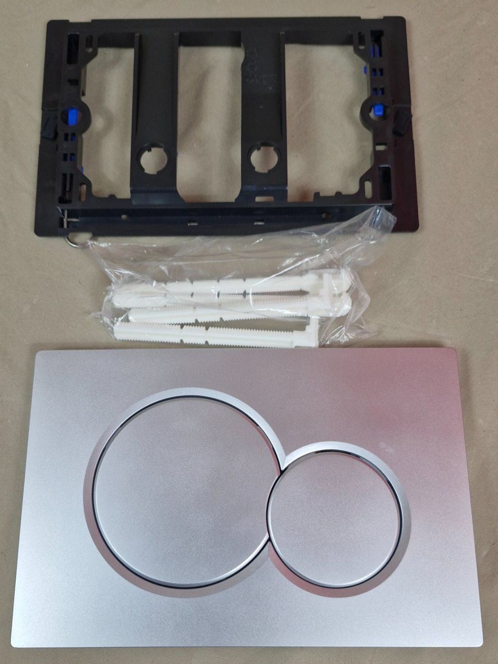 WC: Betätigungsplatte passend zu Geberit Sigma01 silber – Neu und originalverpackt aus Dorf von Zur-Lingg
