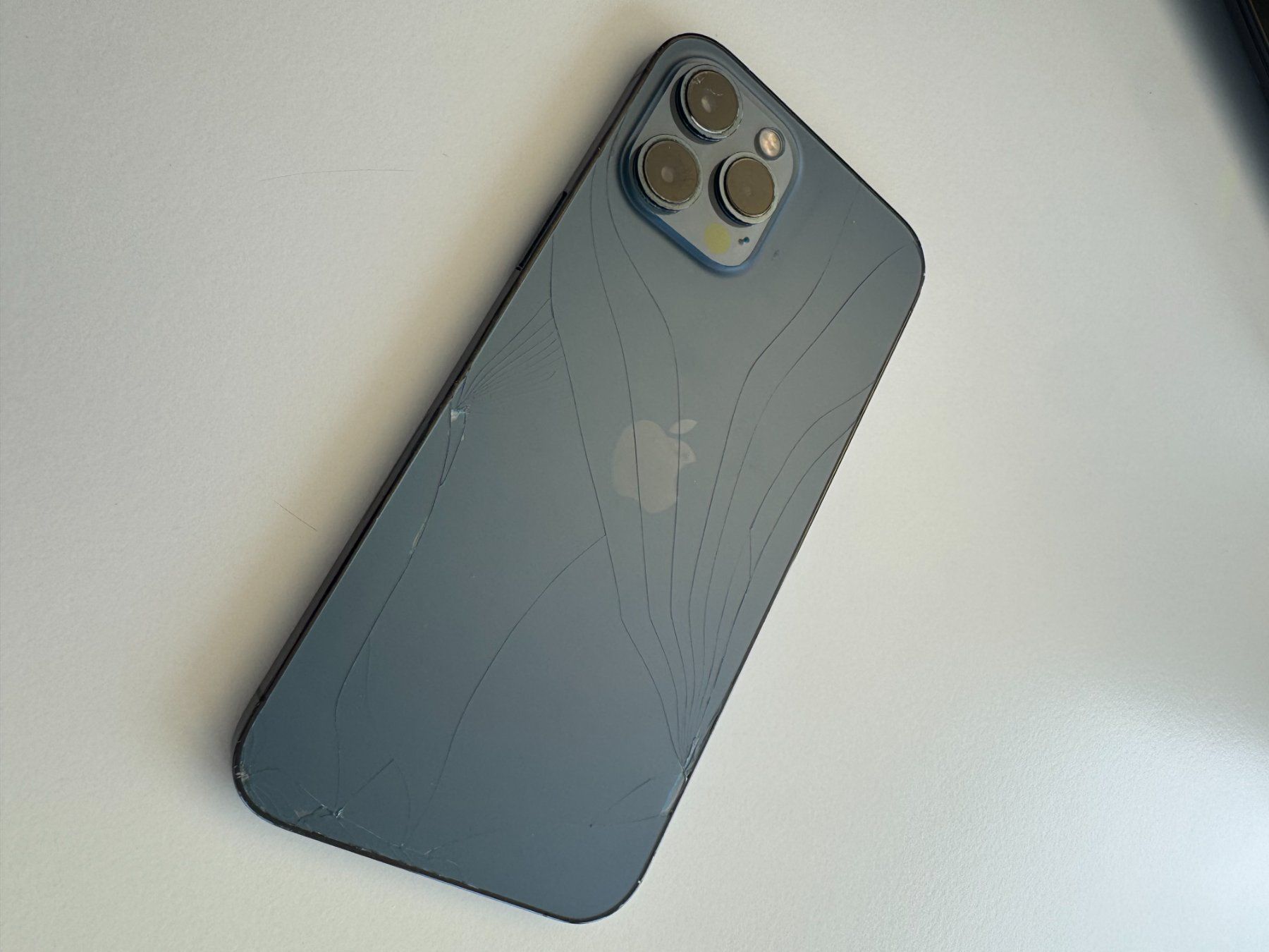 Apple Handys / Smartphones: Apple iPhone 12 Pro Max 256 GB Pacific Blue – Gebraucht aus Kilchberg ZH von nur-das-beste 1