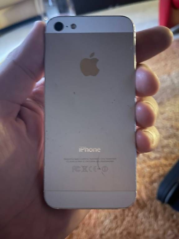 Portables: iPhone  – D'occasion à FIschbach-Göslikon par Ajnei 1