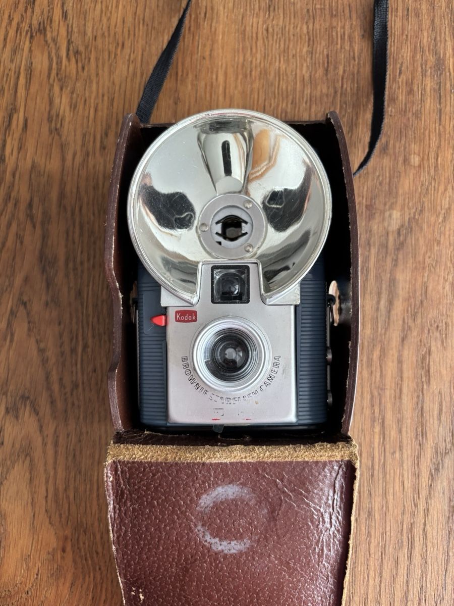 Kodak Fotocamera: Camera Kodak Brownie Starflash – Difettoso da Villeneuve VD venduto da sim_q5hp 5