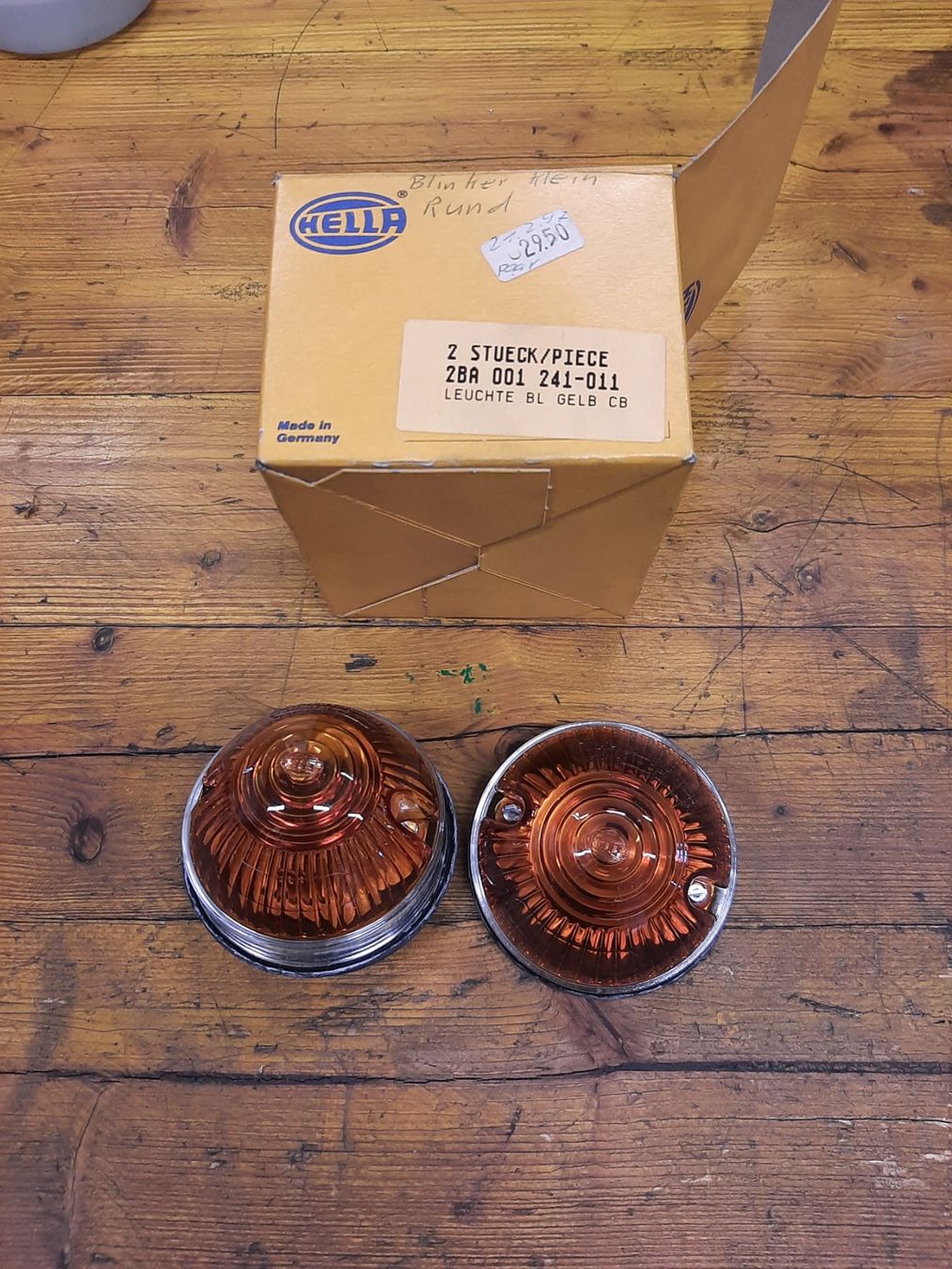 Alle Ersatzteile: Zwei Hella Blinkleuchten  2BA 001 241-011 – Neu und originalverpackt aus Eschlikon TG von Freitech.2015