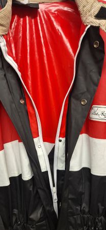 Regenoverall Dieter Rain Design rot schwarz Grösse XXXL