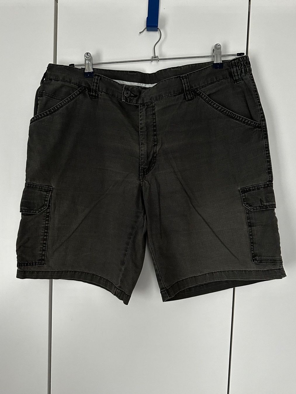 Pantaloni: Herren Bermuda – Usato da Wagenhausen venduto da vintagesecondhand
