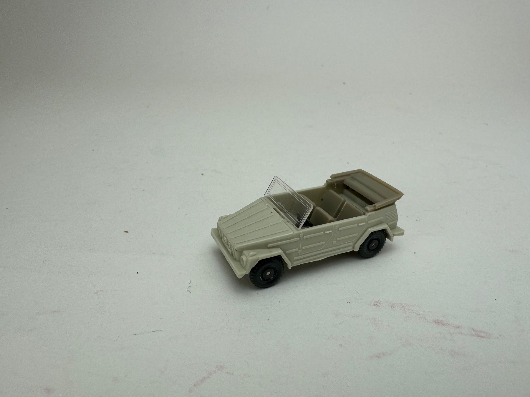 Wiking Modellautos: VW 181 Cabrio grauweiss – Gebraucht aus Elm von Wikmtz