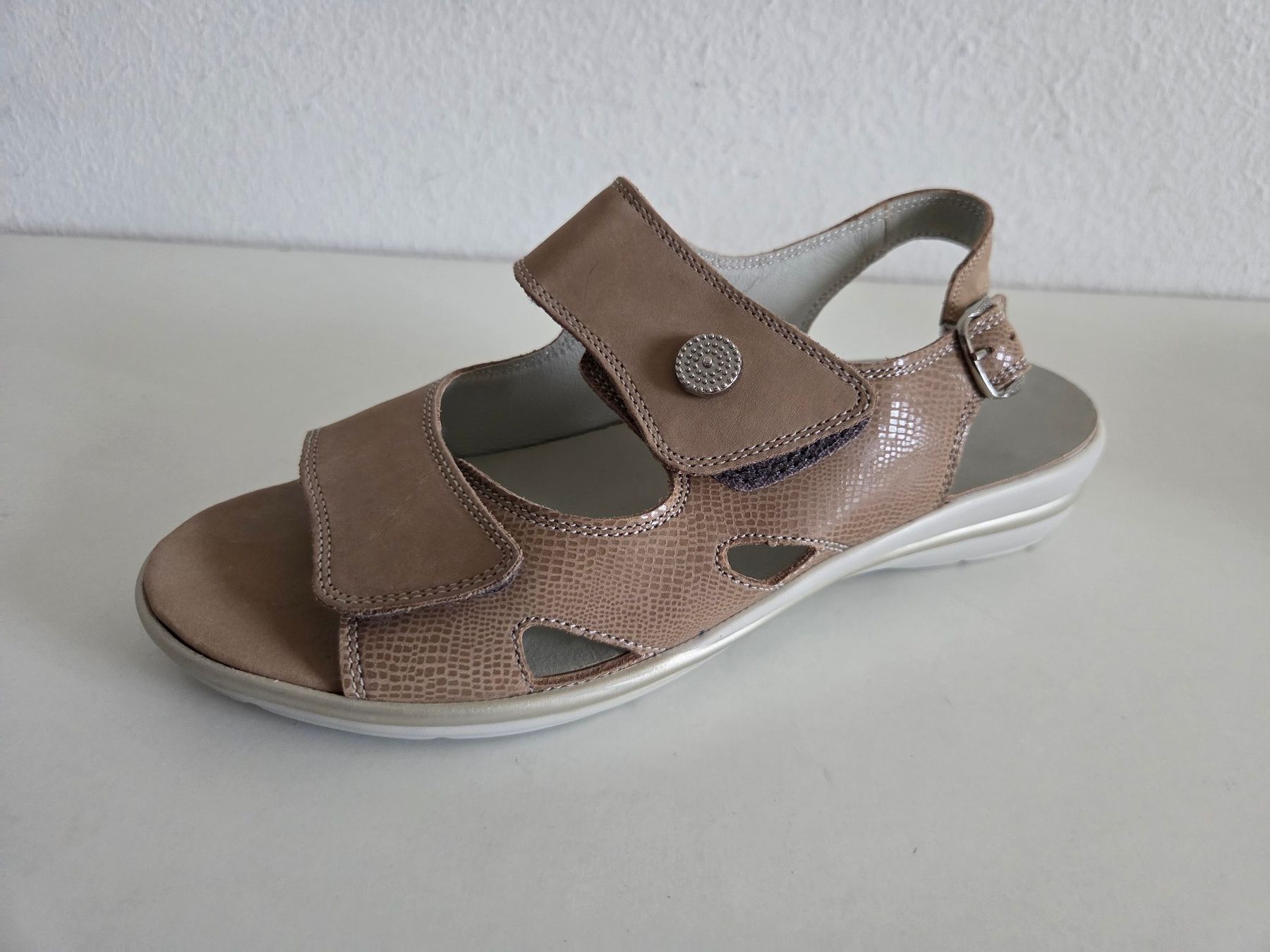 Scarpe da donna: Sandalen von MEDICUS – Usato da Oberrieden venduto da Smart570