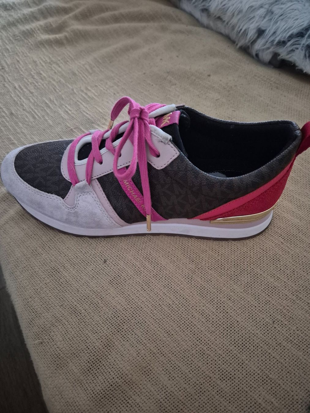 Michael Kors Scarpe da donna: Sneakers Michael Kors neuf – Nuovo (secondo la descrizione) da uvrier venduto da lau_r7w6 4