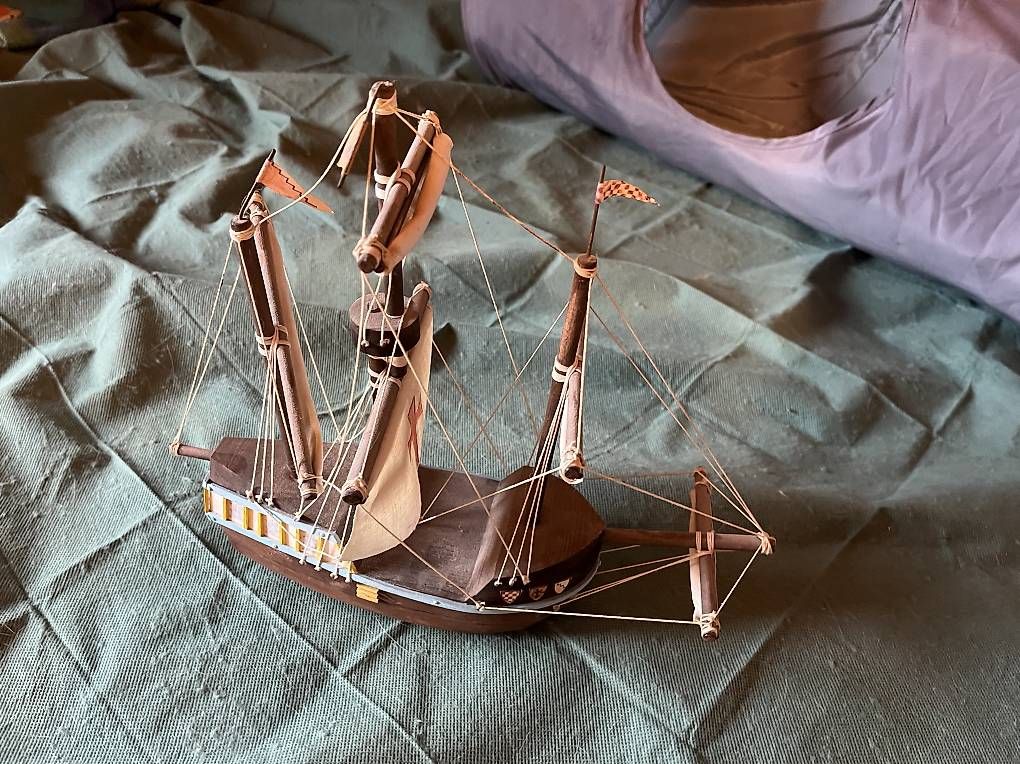 Kit di modellismo & Modellini statici: Modell-Segelschiff Holz – Usato da Affeltrangen venduto da mobo08 2