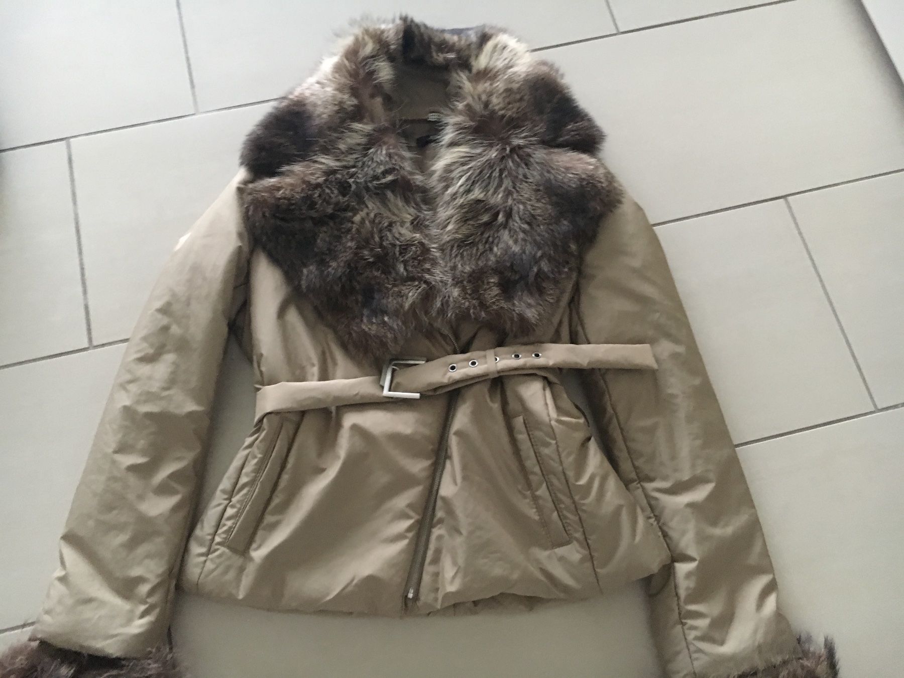 Hugo Boss Jacken: Hugo Boss Damen Jacke LP 890.- – Gebraucht aus Buchs-ZH von Frauenkleidermarkt
