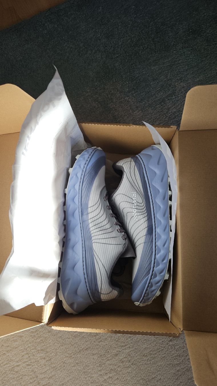 Scarpe da uomo: Trailrunningschuh NNormal Tomir 2.0, Grösse 44 2/3 – Nuovo e nell'imballaggio originale da Davos Dorf venduto da Outdoor1700
