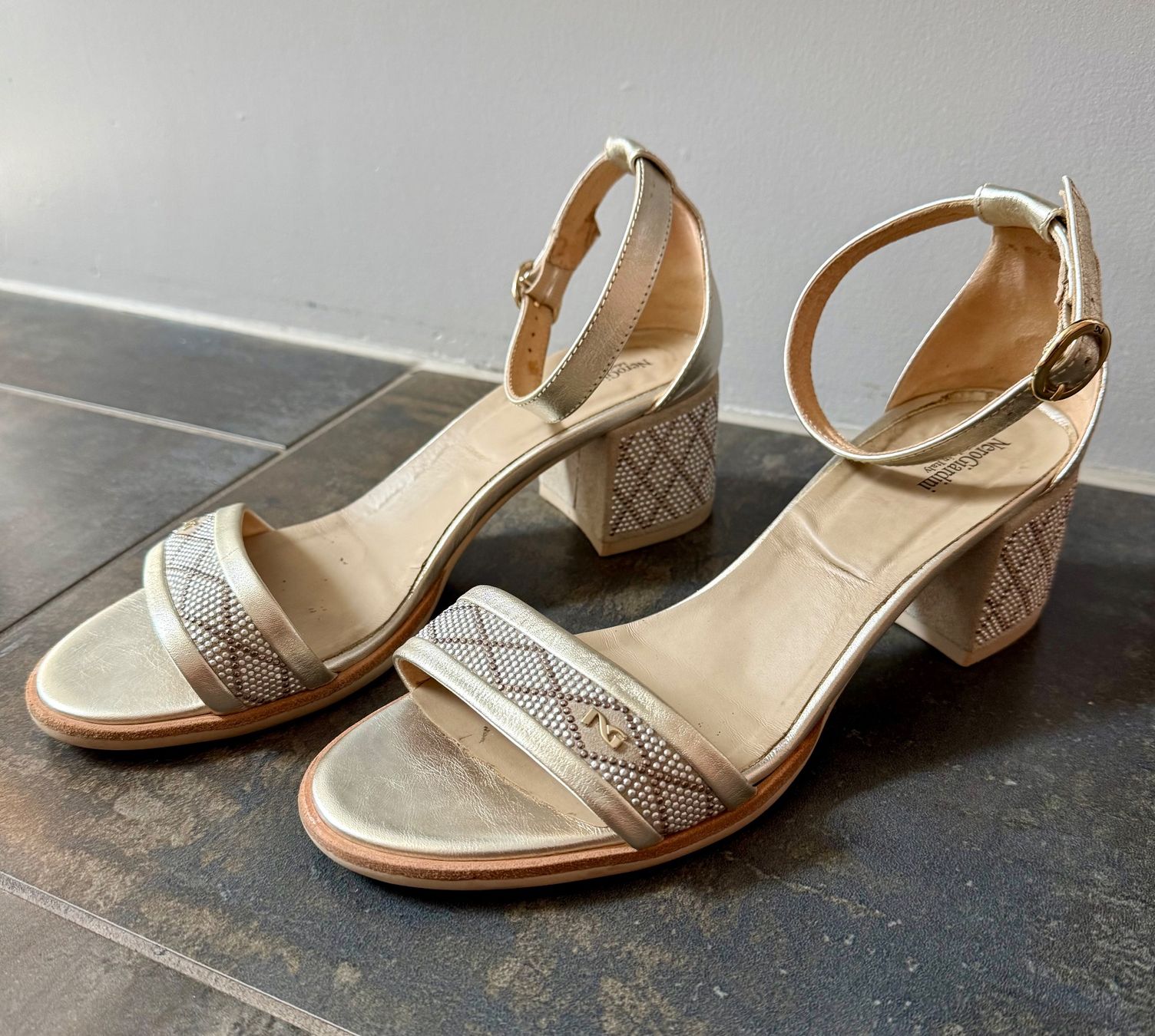 Scarpe da donna: Sandale von Nero Giardini – Usato da Oberwil BL venduto da Gondalf61 1