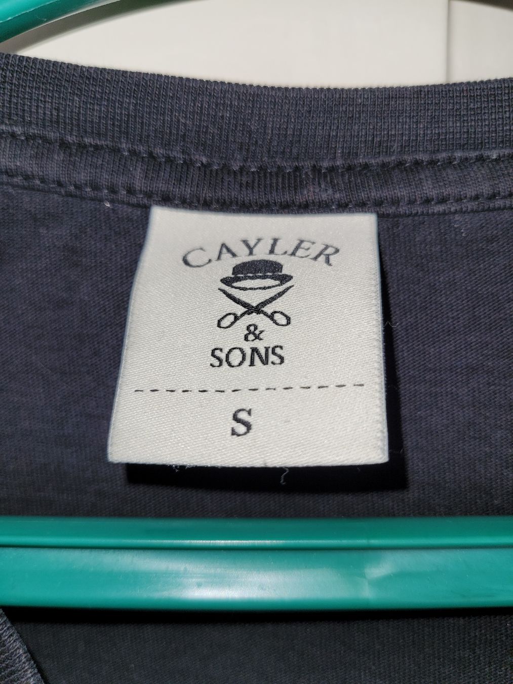 T-shirt: T-Shirt Cayler& Sons Dabbin Crew – Usato da Brig venduto da RaZu39 1