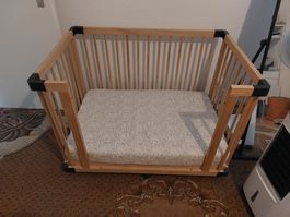 Mobiles Babybett (105x70cm) + Matratze (100x65cm)