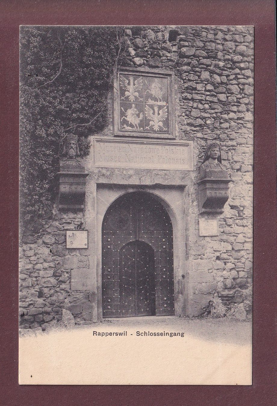 Cartes postales: RAPPERSWIL - Schlosseingang – D'occasion à Pully par nicecards