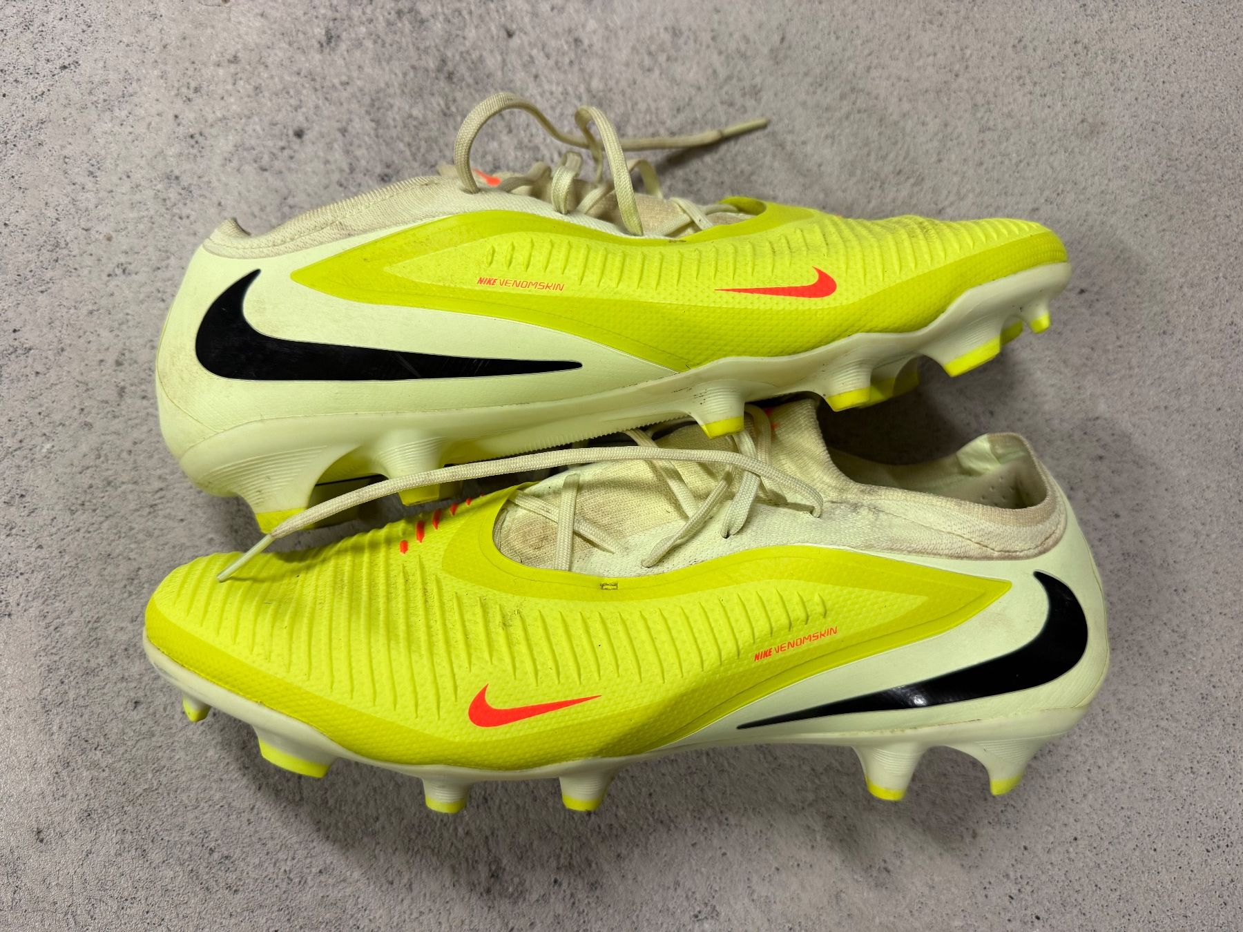Nike Herrenschuhe: Nike Phantom 6 Low Pro FG – Gebraucht aus Embrach von Trendy24 1