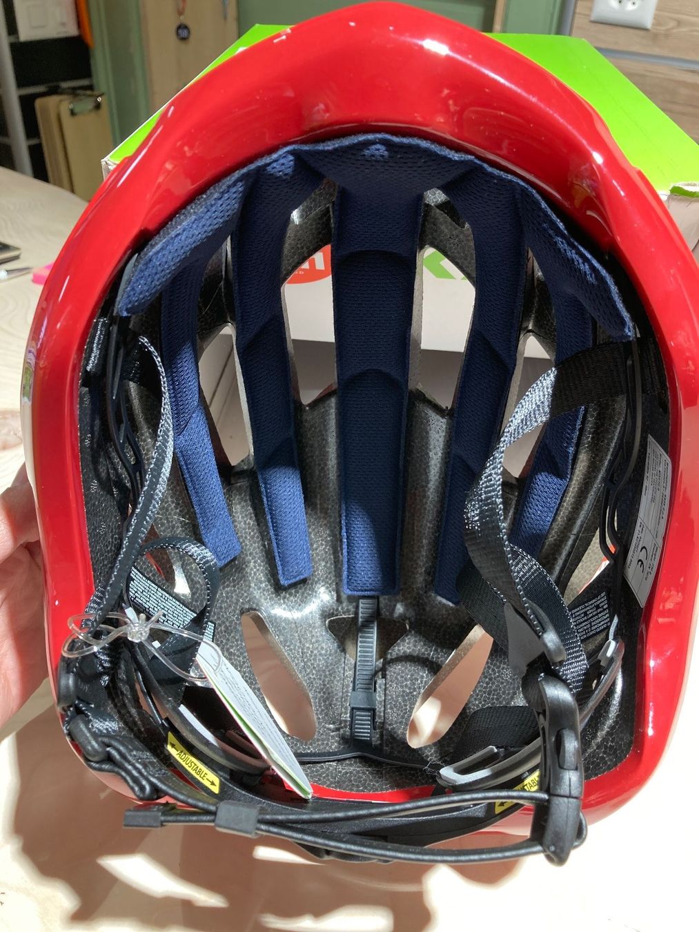 Kask Caschi: Kask Mojito 3 WG11 Helm Bloodstone, Medium – Nuovo (secondo la descrizione) da Lauterbrunnen venduto da Imboden-Bike 3