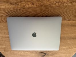 Apple Macbook Pro 2019 - 16 Zoll - i7 2.6 GHZ - 16GB - 512GB