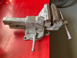Drehbarer Schraubstock Heuer Front gebraucht