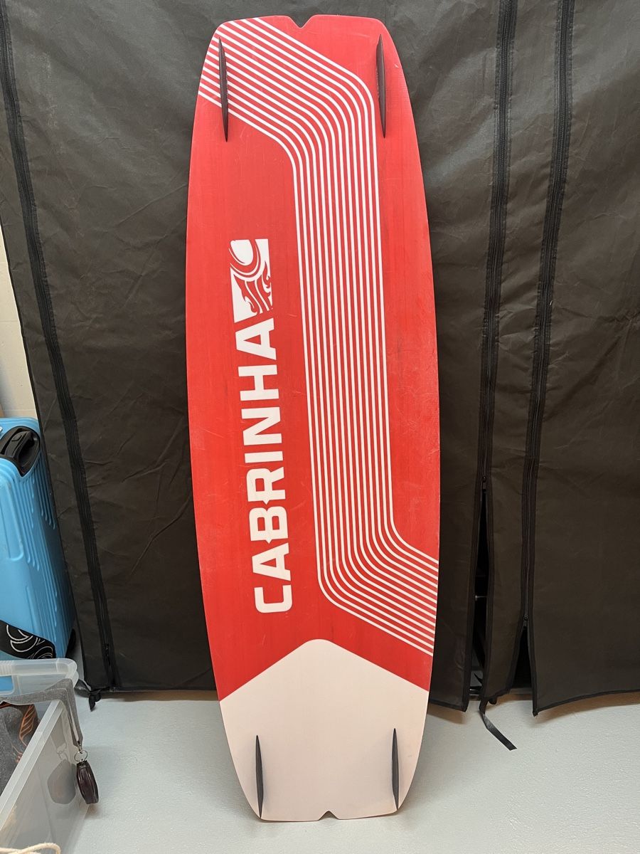 Tavole da surf e di nuoto: Kitesurf Twintip Cabrinha 144x43 – Usato da Mauensee venduto da axcad22 2