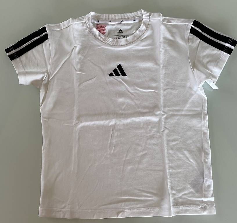 Adidas Lotti di vestiti: Kleiderpaket Adidas Gr. 152 – Usato da Lufingen venduto da mar_v5lj 3