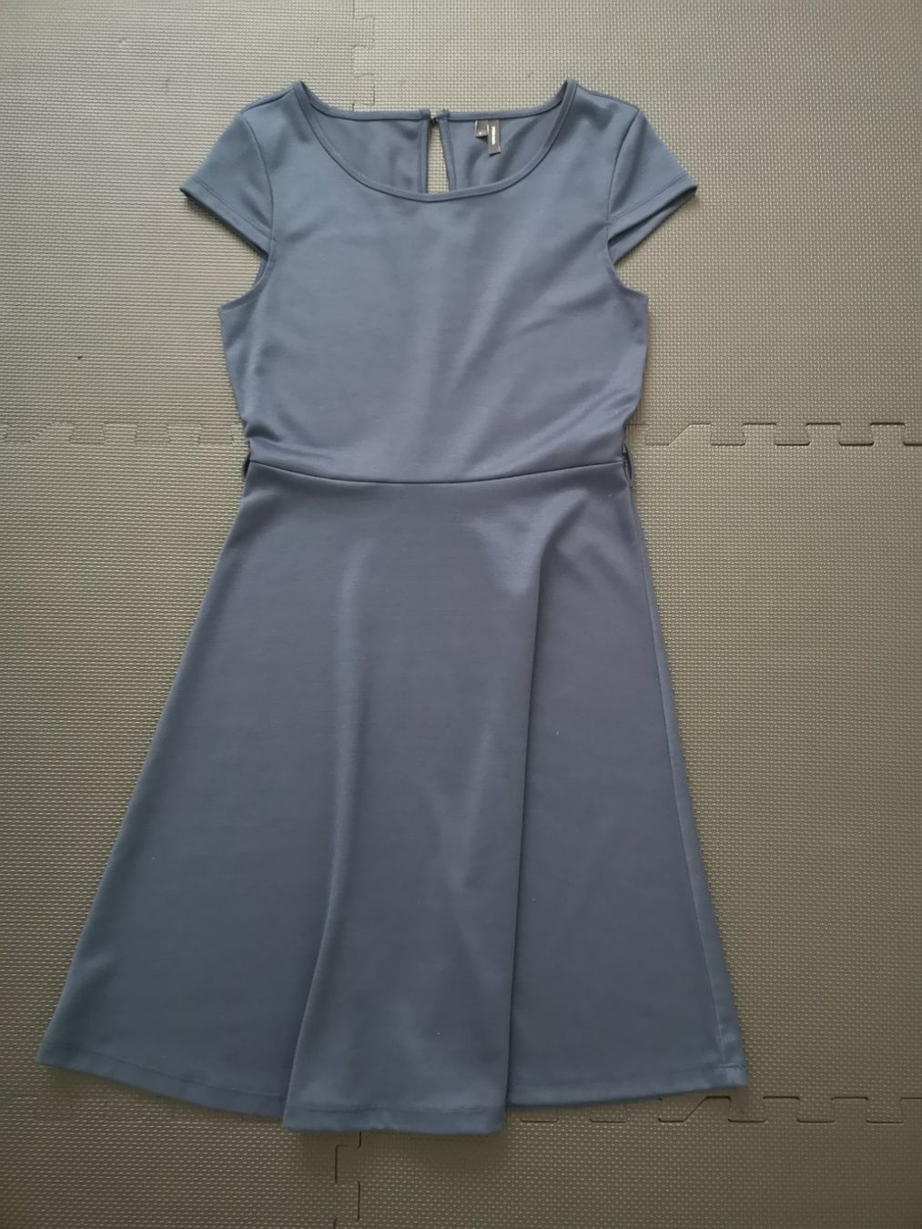 Vestiti: Kleid (neuwertig) – Nuovo (secondo la descrizione) da Bremgarten AG venduto da recbitw 1