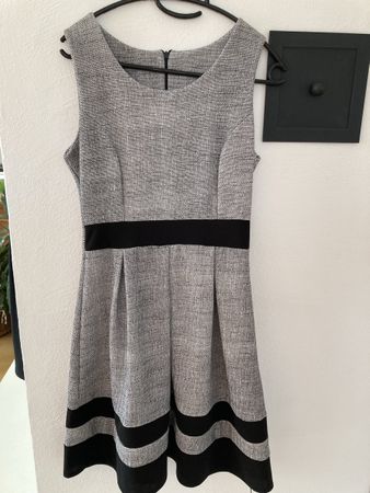 Grau schwarzes Kleid 36