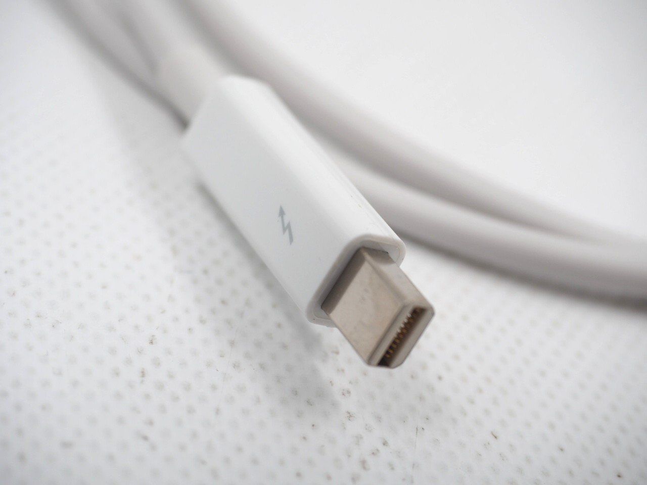 Apple Kabel: APPLE Thunderbolt Kabel 1m (26102405) – Gebraucht aus Zürich von fundsachenverkauf 1