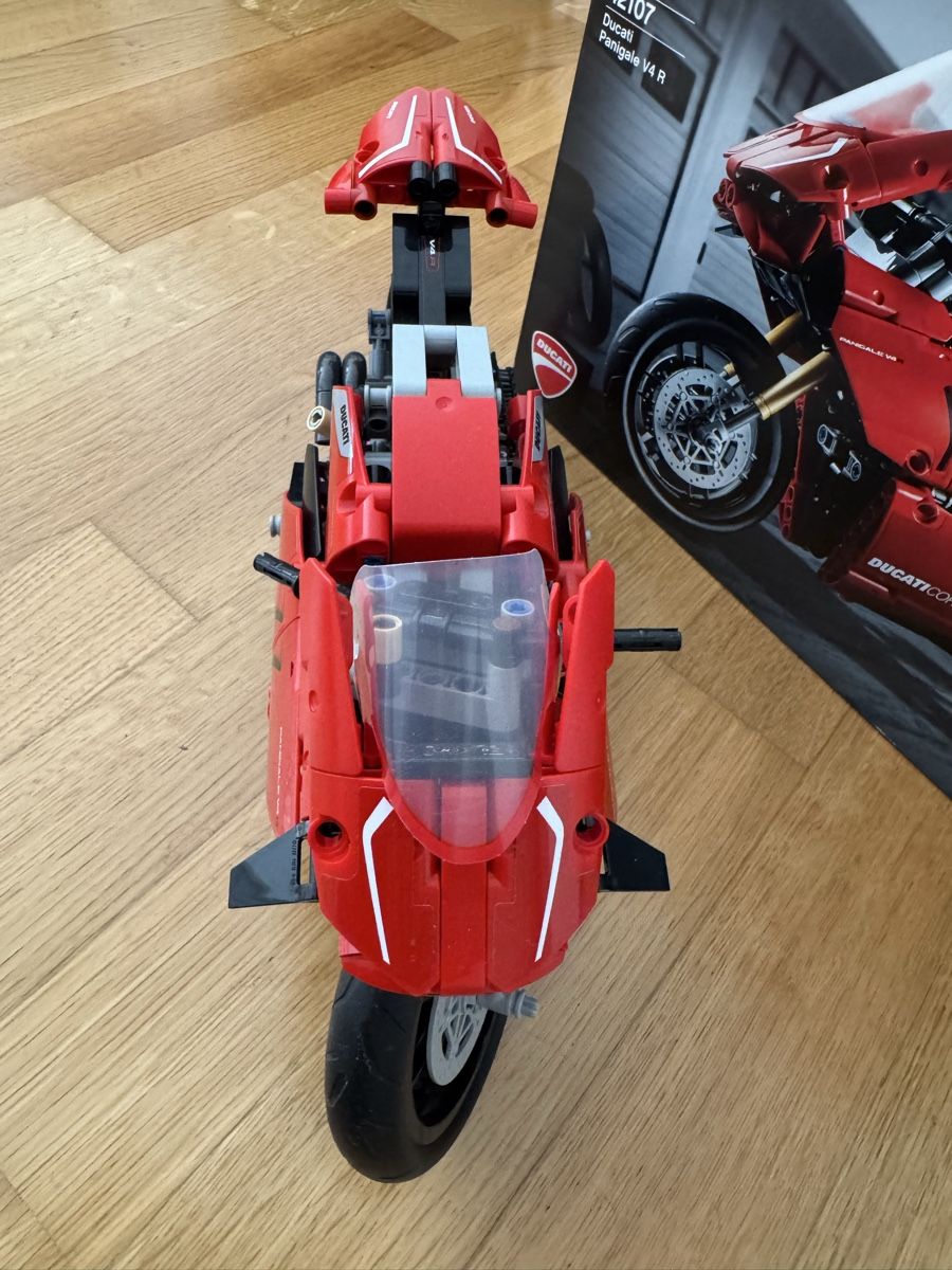 Lego Kit di costruzioni: LEGO Ducati Panigals V4 R 42107 – Usato da Adliswil venduto da vio123 3