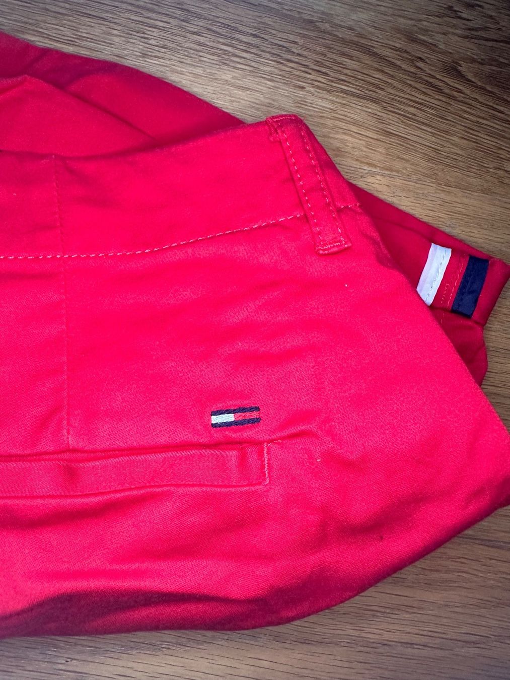 Tommy Hilfiger Pantalons: Hilfiger Shorts 27 – D'occasion à Pfaffhausen par Klaras_second_hand 5
