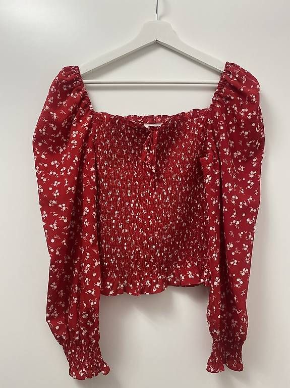 Blusen: Blumenmuster Oberteil – Gebraucht aus Gerzensee von mil_792n