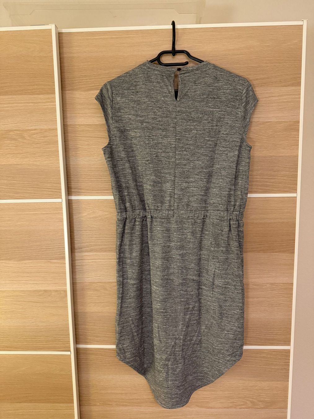 Calvin Klein Robes: Robe Calvin Klein, taille S – D'occasion à Bern par gil_rkx8 2